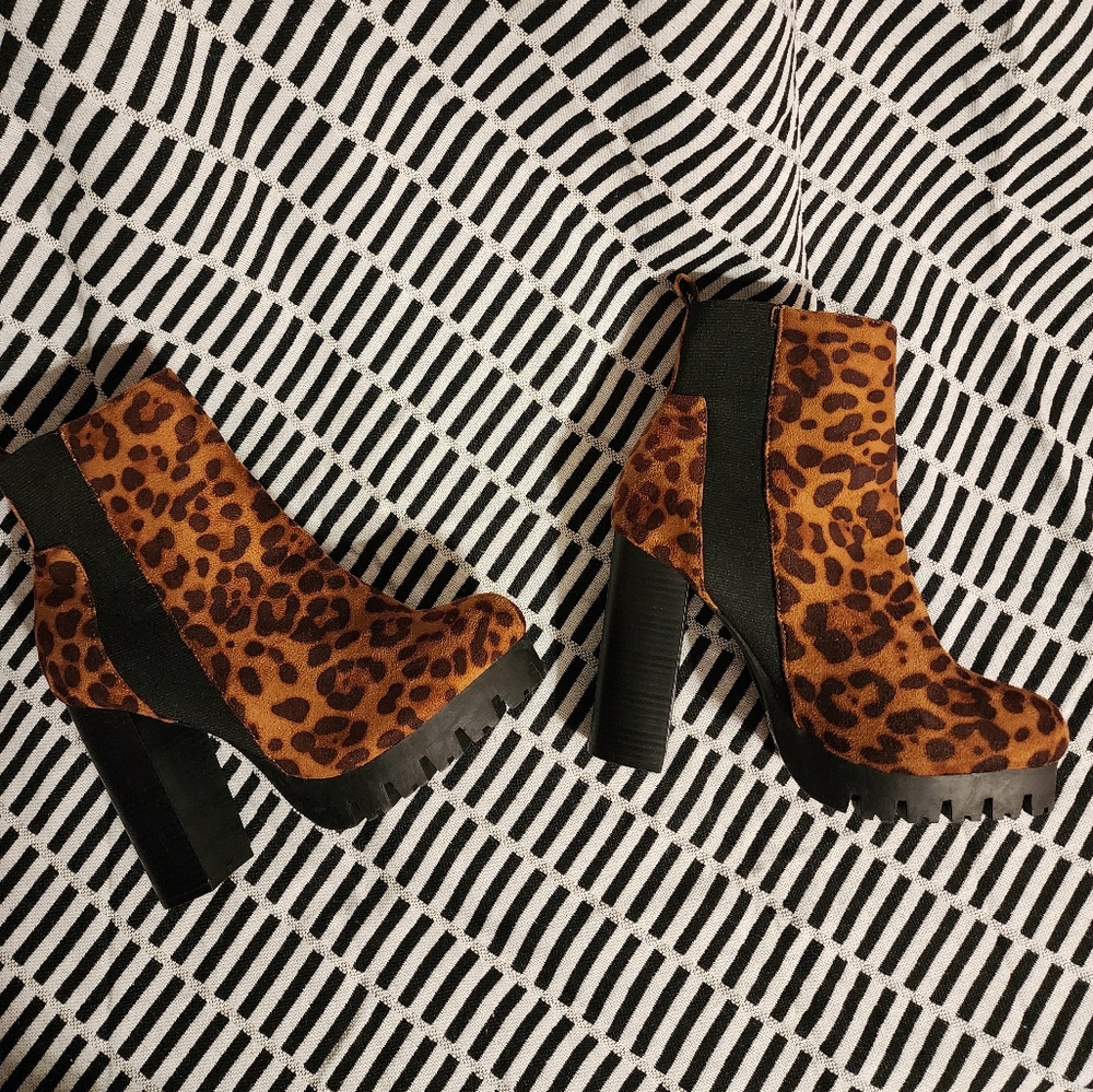 Leopard platform bootie 8 (Sold)